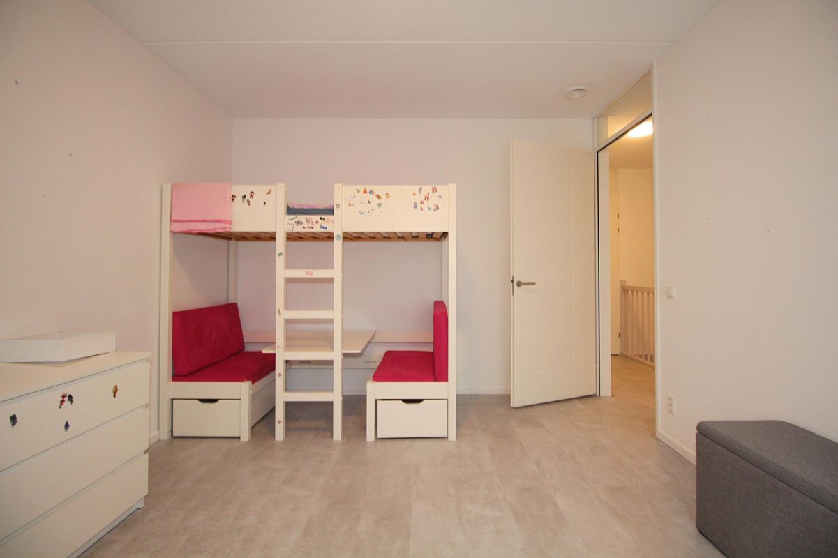 Virginia Gaaipad 9 Photo Blur 17