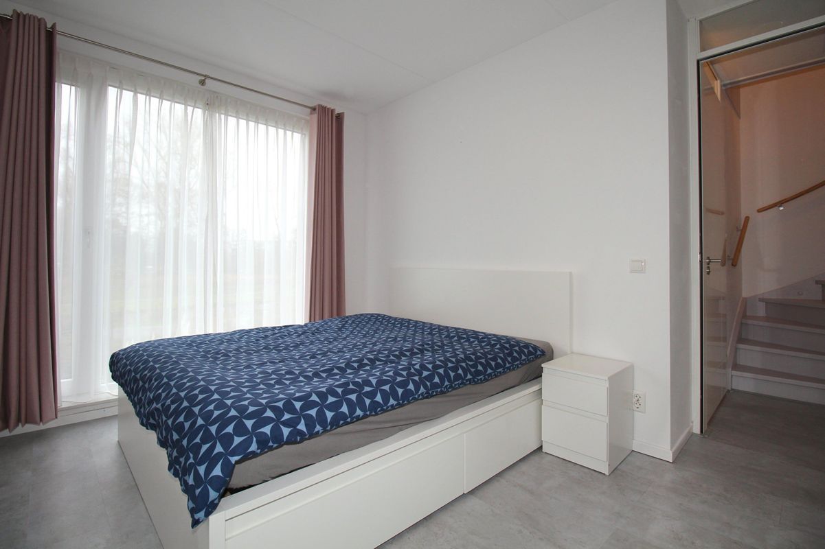 Virginia Gaaipad 9 Photo Blur 19