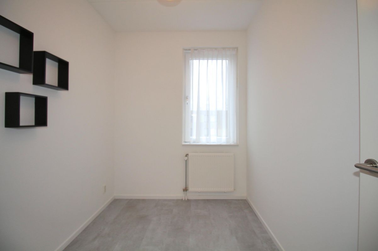 Virginia Gaaipad 9 Photo Blur 13