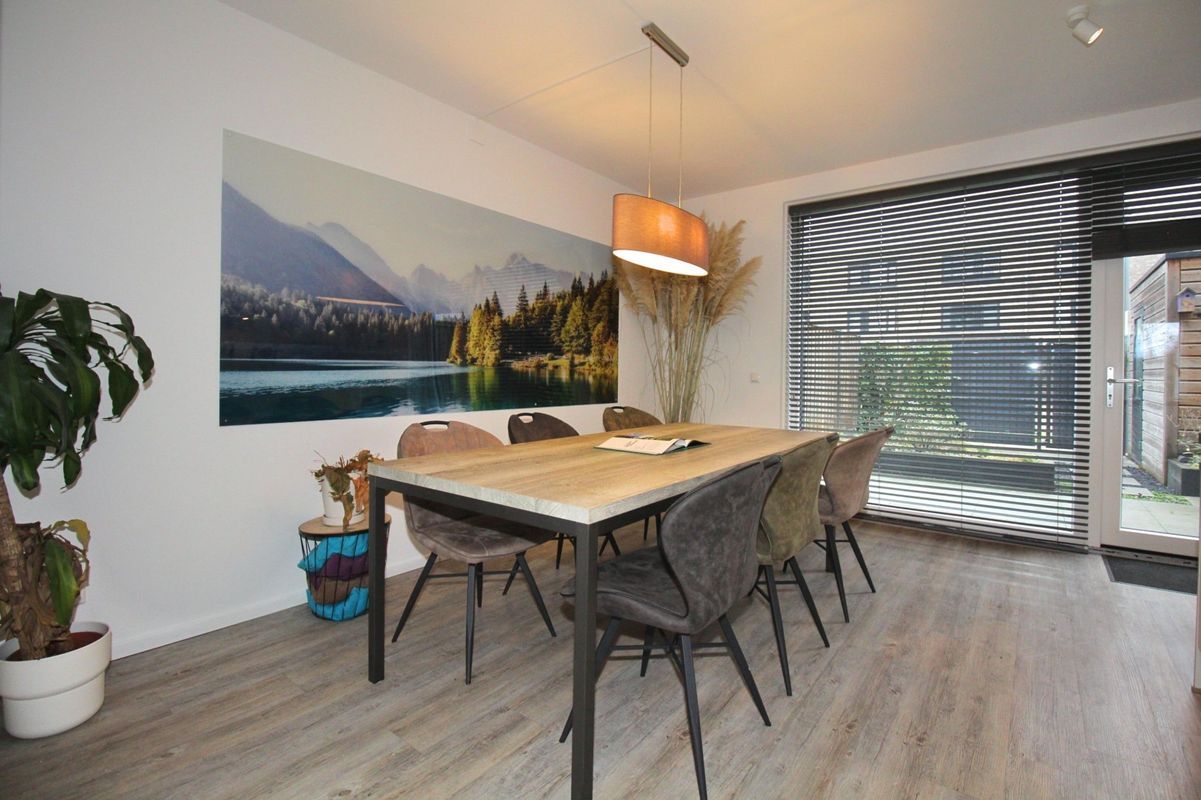 Virginia Gaaipad 9 Photo Blur 11