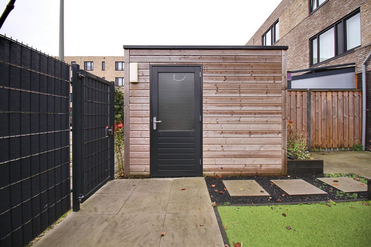 Virginia Gaaipad 9 Photo Blur 30