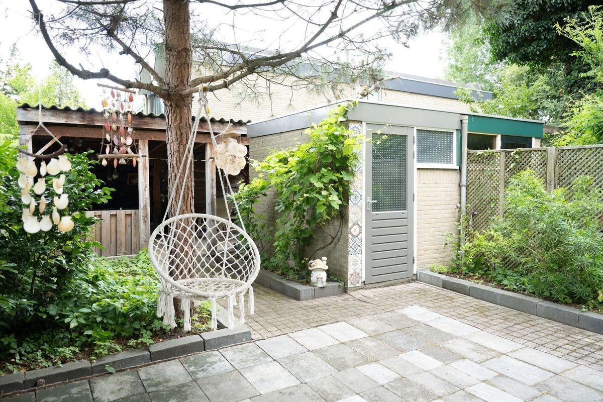 Roestmos 28 Photo Blur 32