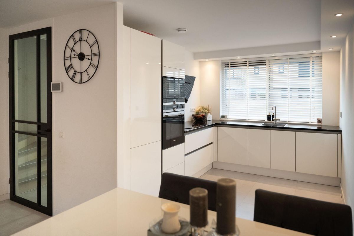 Leeuwenburg 76 Photo Blur 6