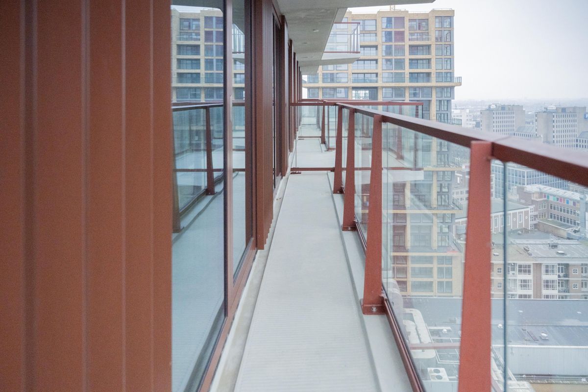 Baan 34-F16 Photo Blur 18