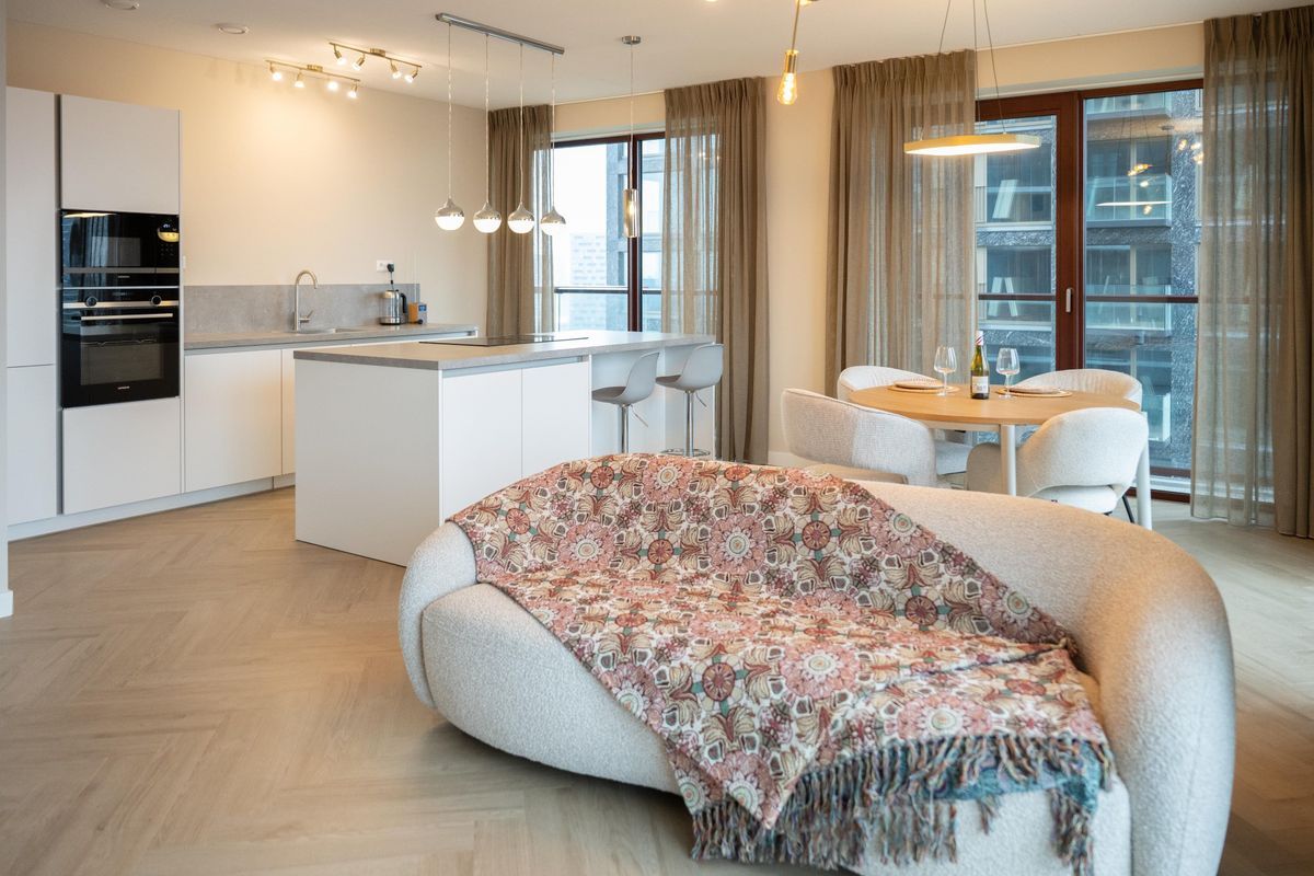 Baan 34-F16 Photo Blur 2