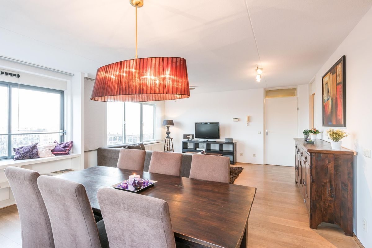 Laan op Zuid 432 Photo Blur 2