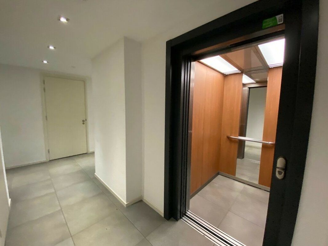 Raadhuisstraat 253-B Photo Blur 3