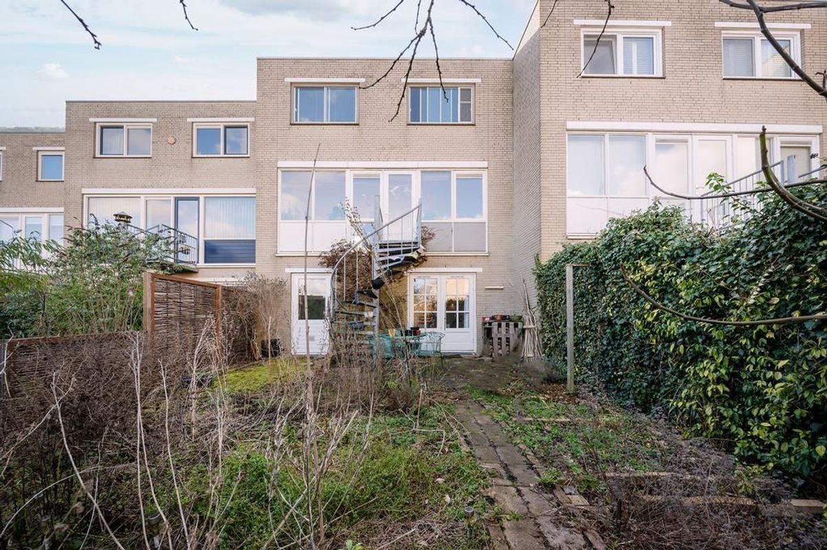 Jan van Henegouwenstraat 62 Photo Blur 14