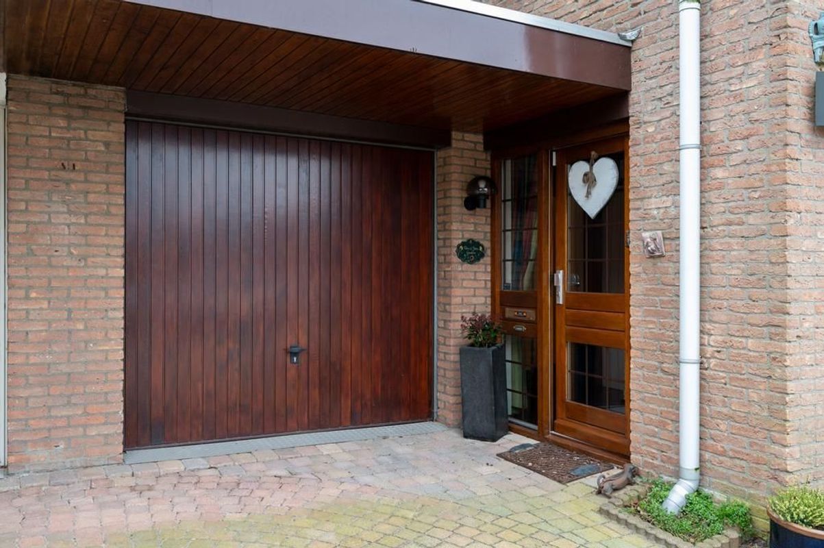 Barnsteenstraat 99 Photo Blur 1