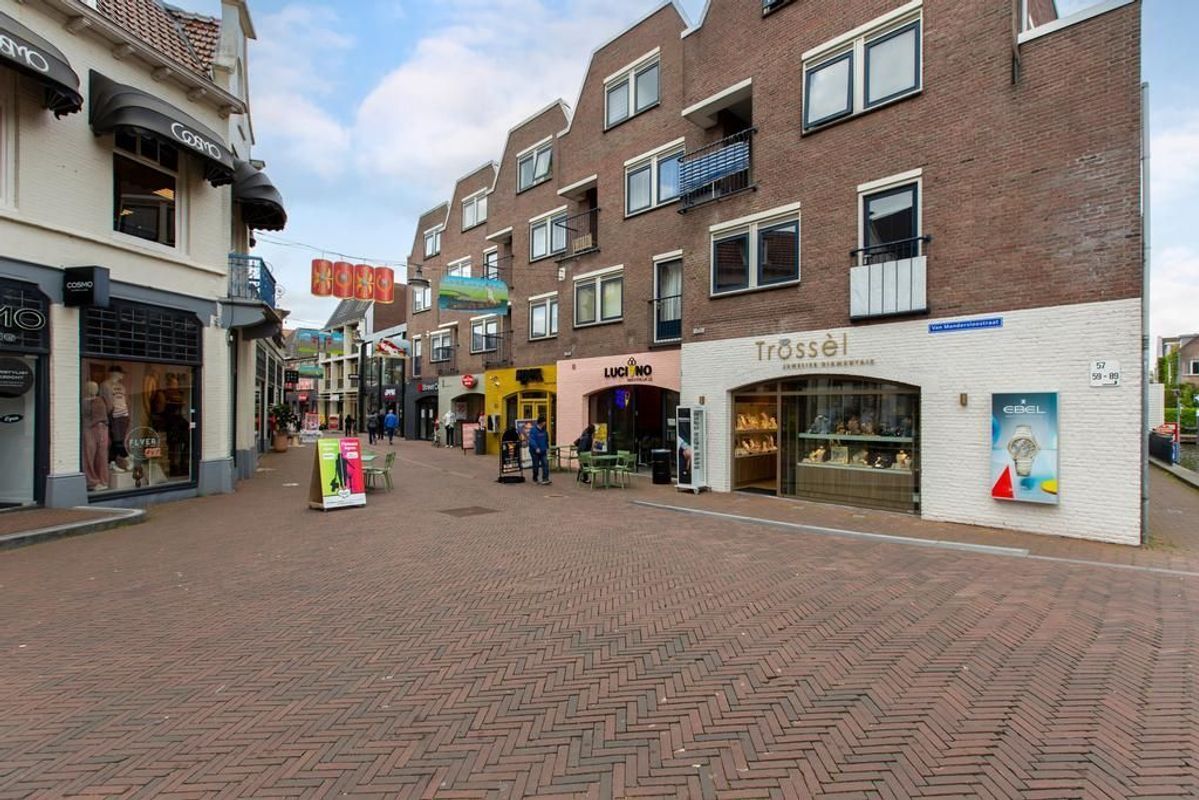 Van Mandersloostraat 71 Photo Blur 3