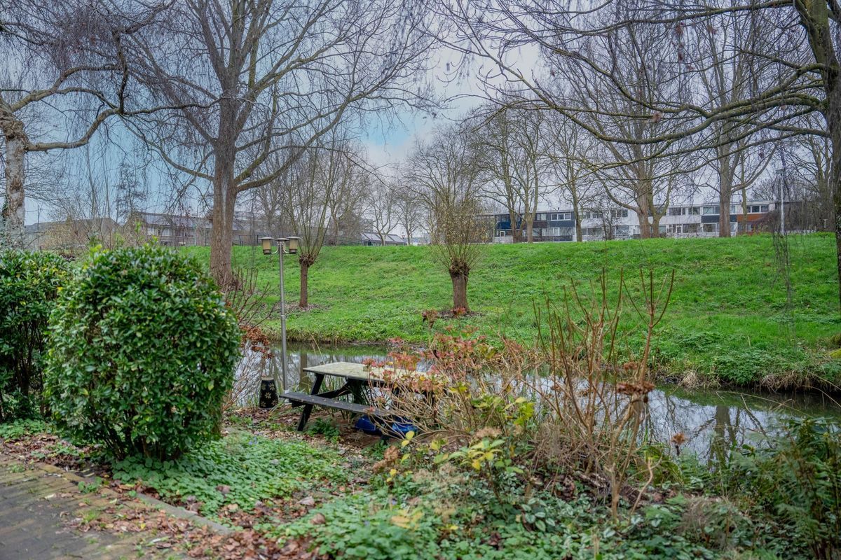 Doornenburg 124 Photo Blur 32