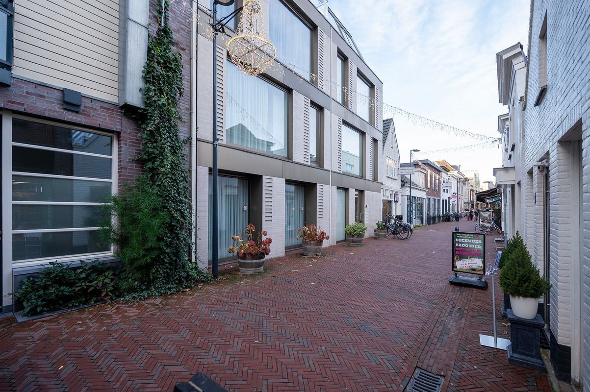 Raadhuisstraat 253-A Photo Blur 23