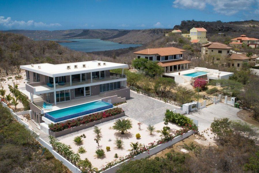 Coral Estate 224 Photo}