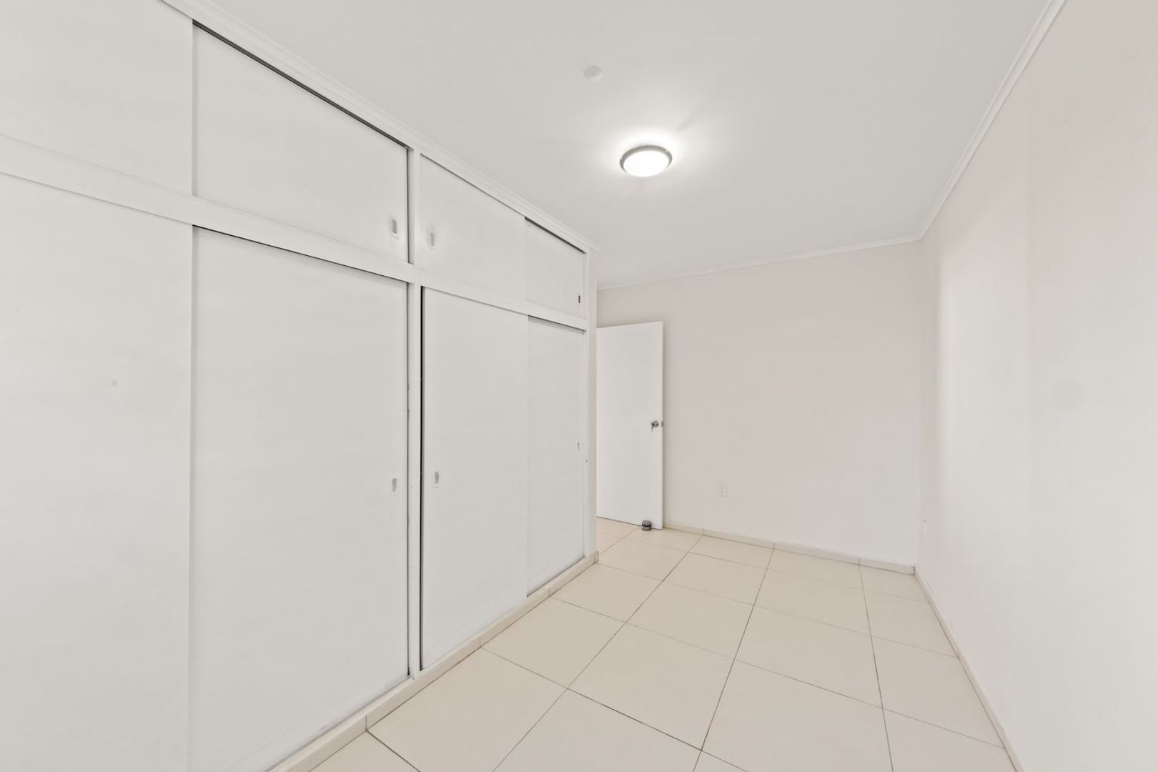 5-bedroom freehold house in Jan Thiel — photo 26 of 30