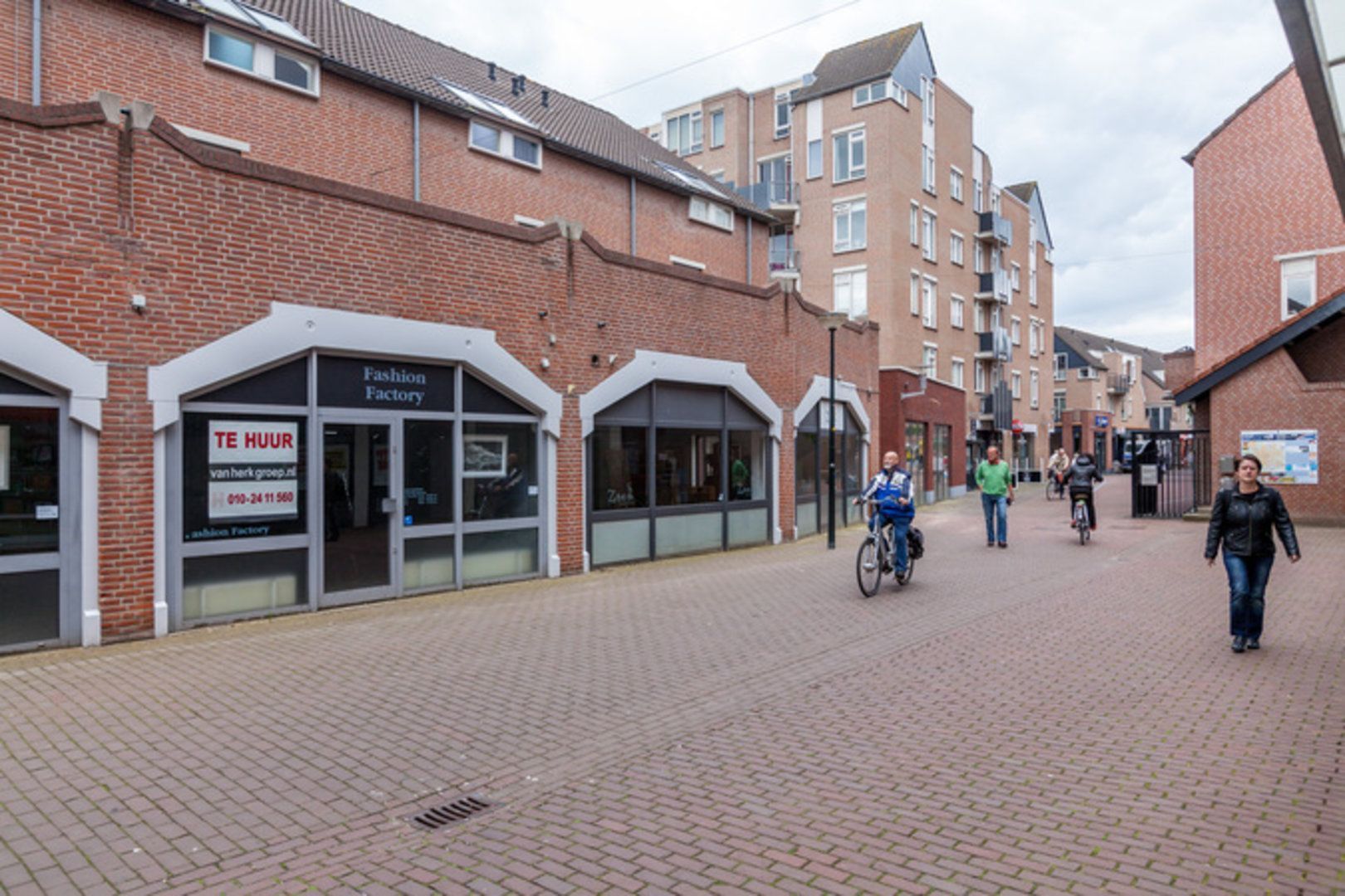 Winkelcentrum De Eglantier image 1