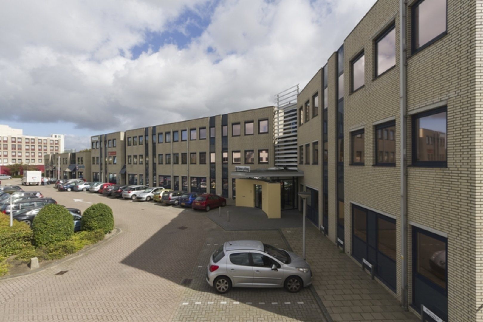 Tiendweg 30 image 1
