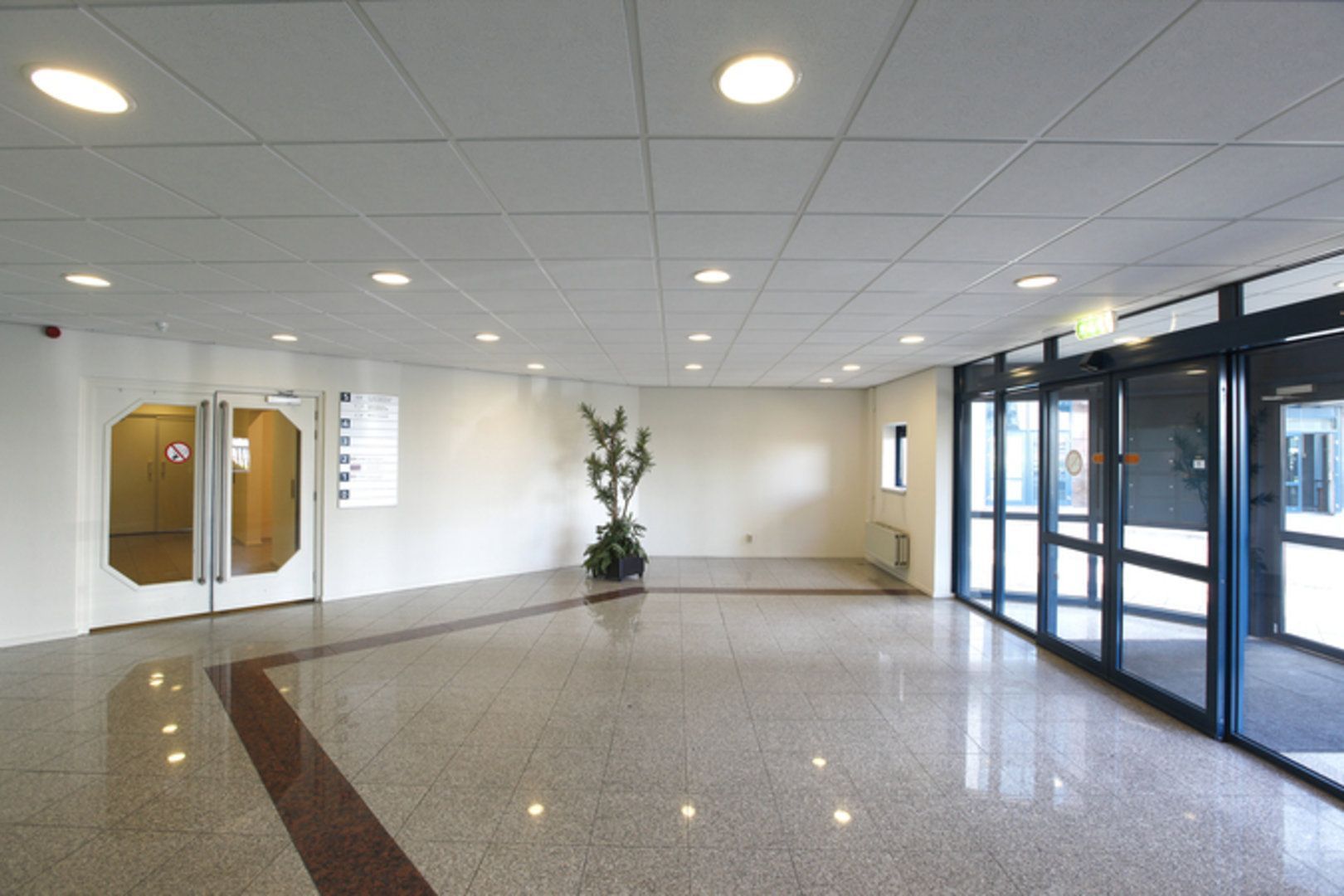 Waalhaven Zuidzijde 10 image 1