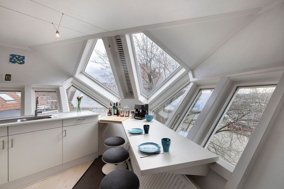 Overblaak 105 Cube House image thumbs 1