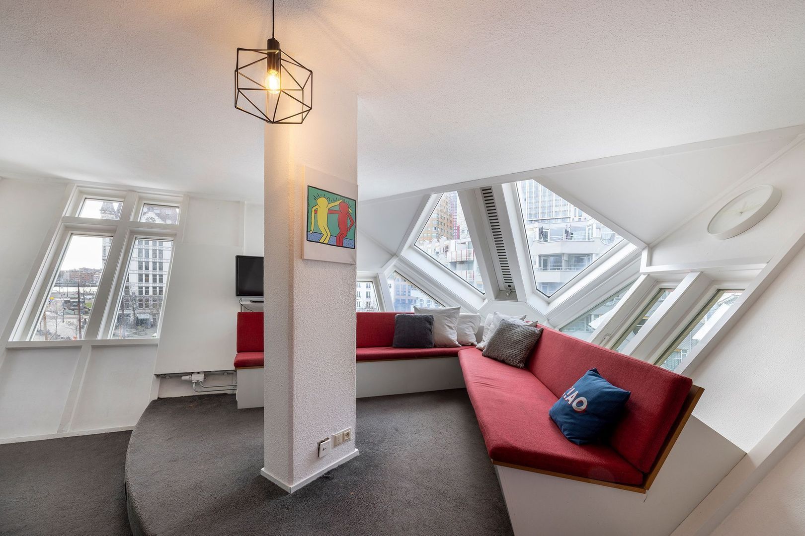 Overblaak 105 Cube House image 1