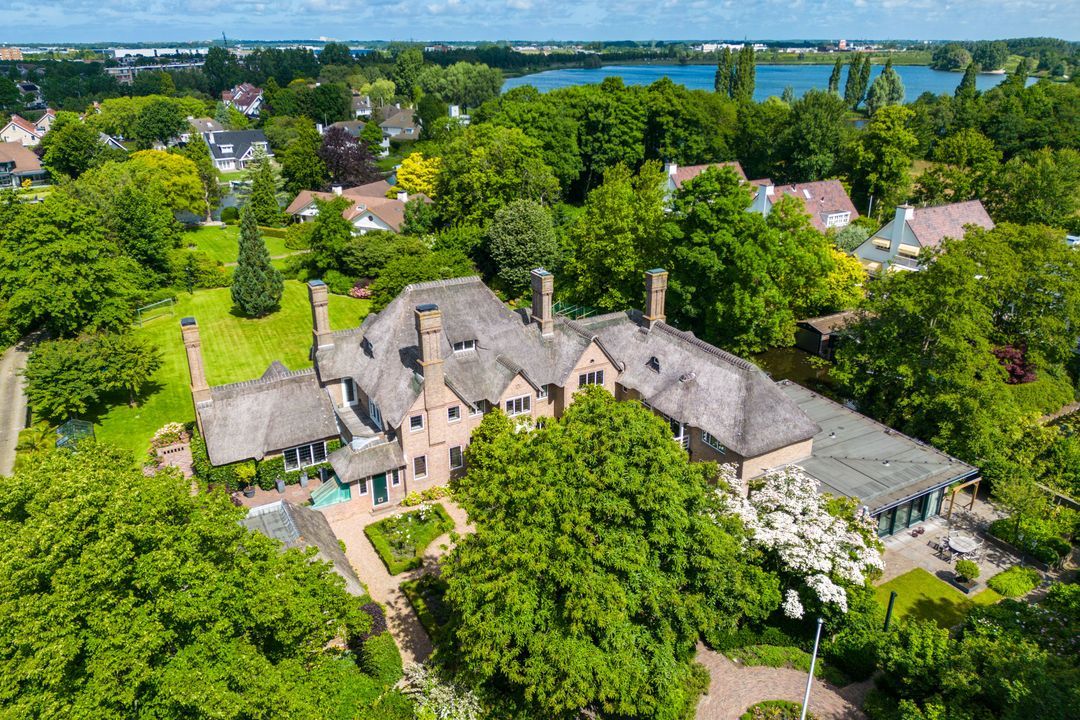 Kapitaal landhuis aan de Kaag image thumbs 1