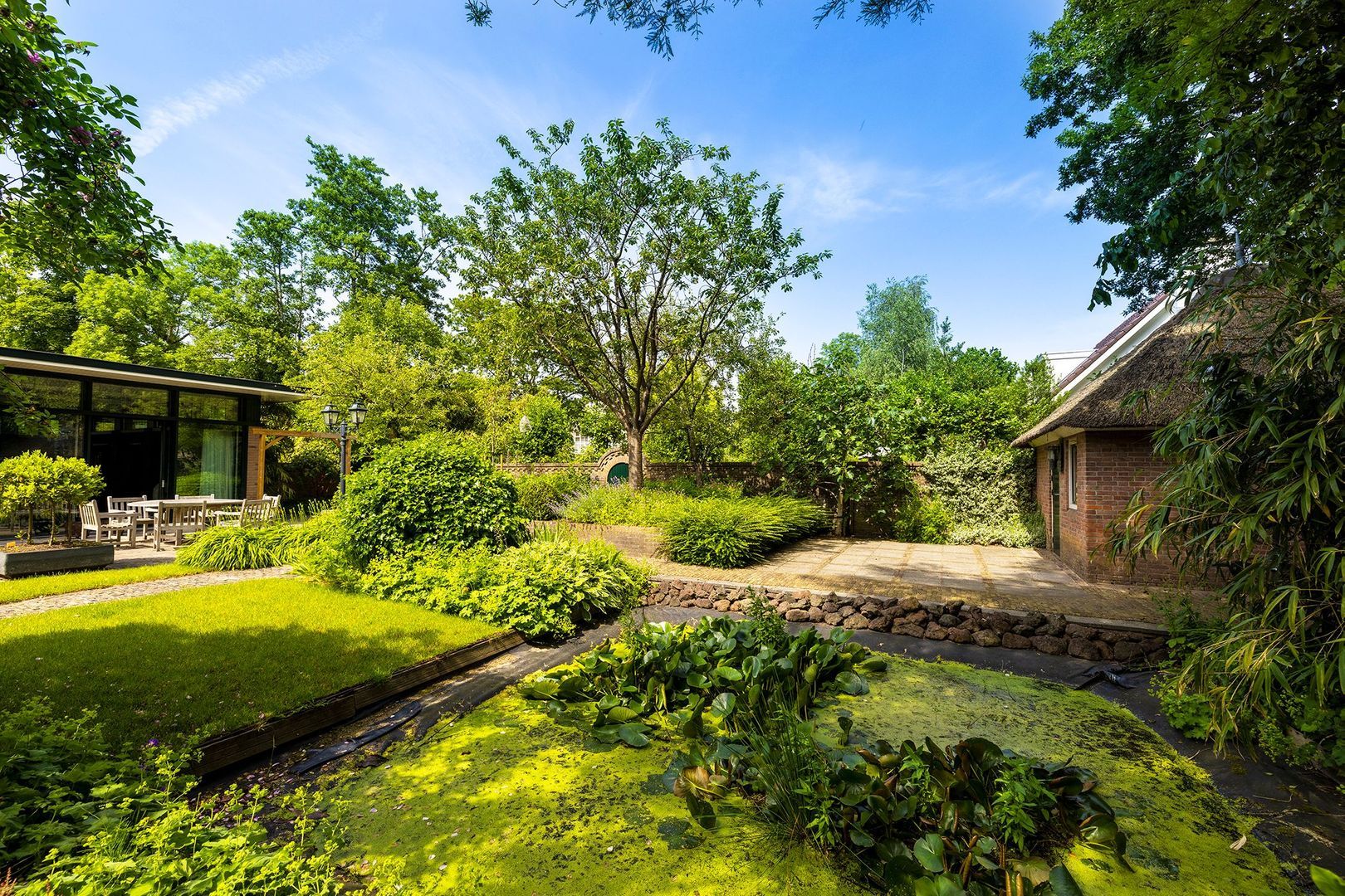 Kapitaal landhuis aan de Kaag image 1