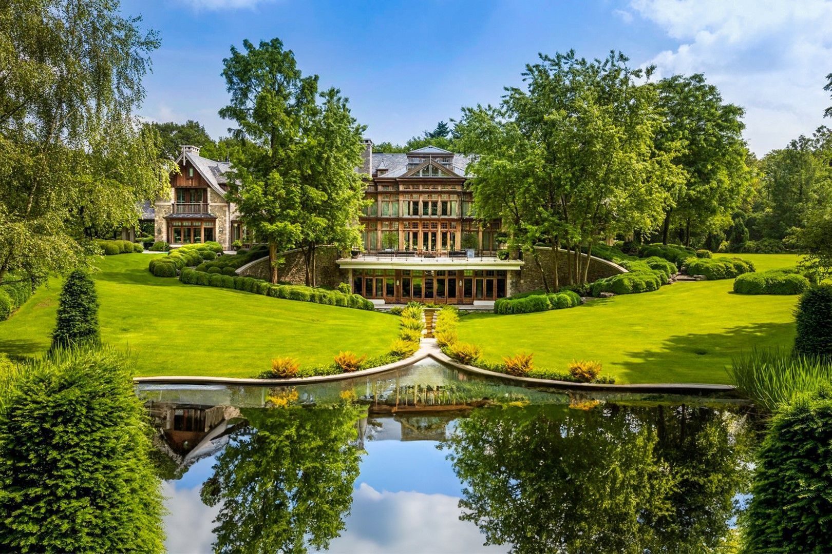 The Logosberg Estate image 1