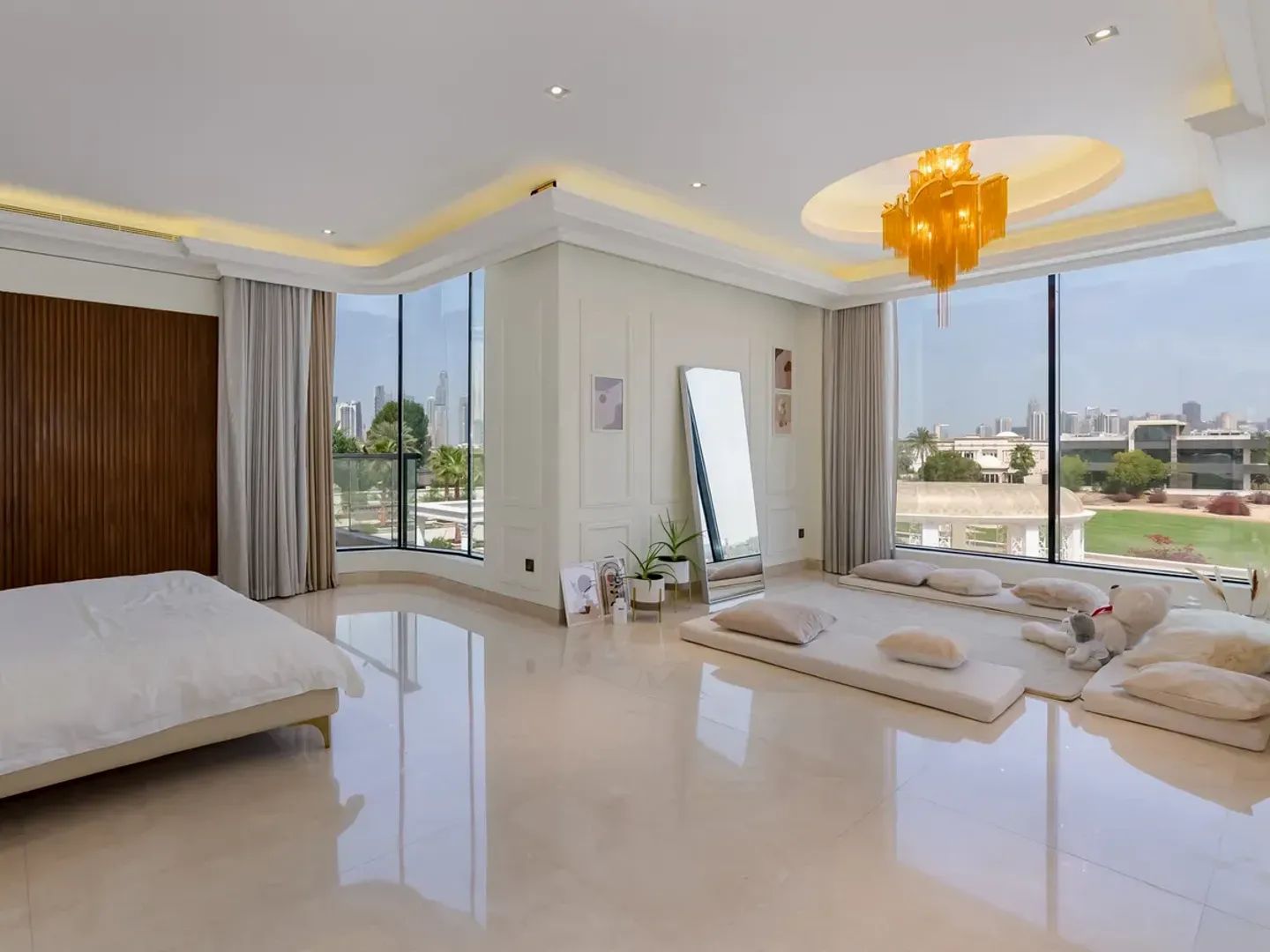 Emirates Hills image 1