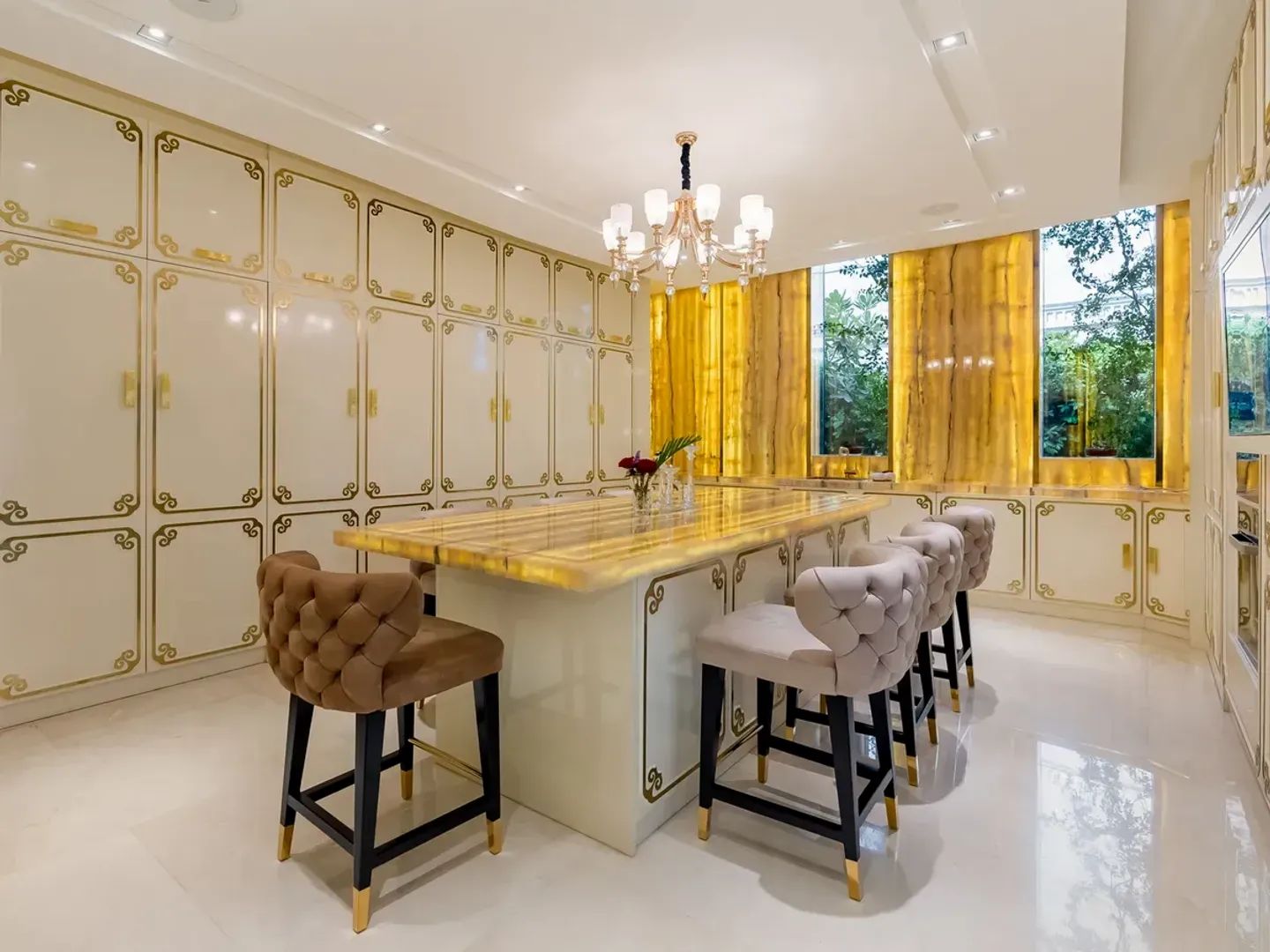 Emirates Hills image 1