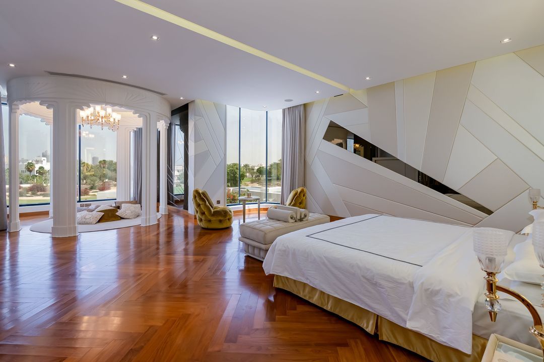 Emirates Hills image thumbs 1