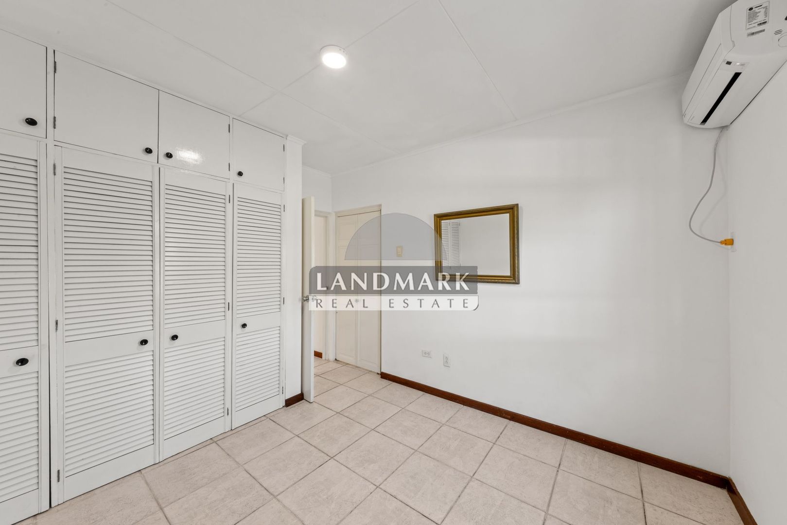 Kaya John Menge 18, Toni Kunchi foto-11