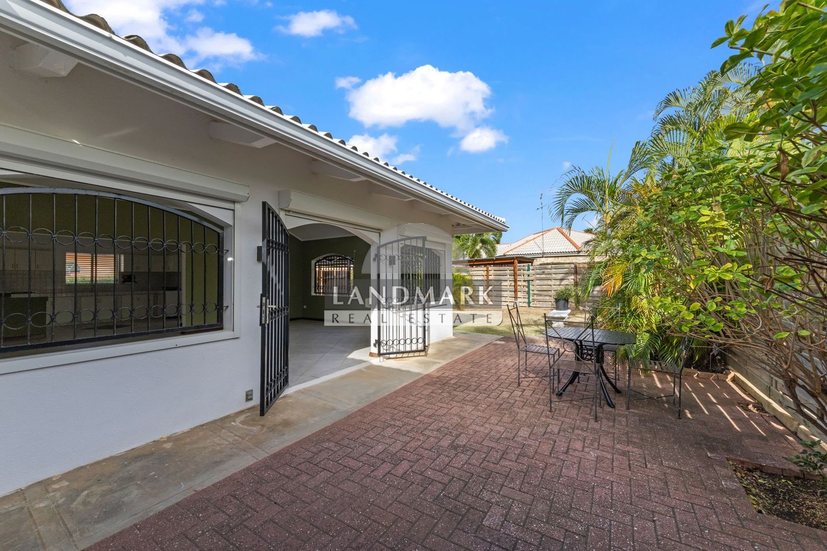 Kaya John Menge 18, Toni Kunchi foto-14