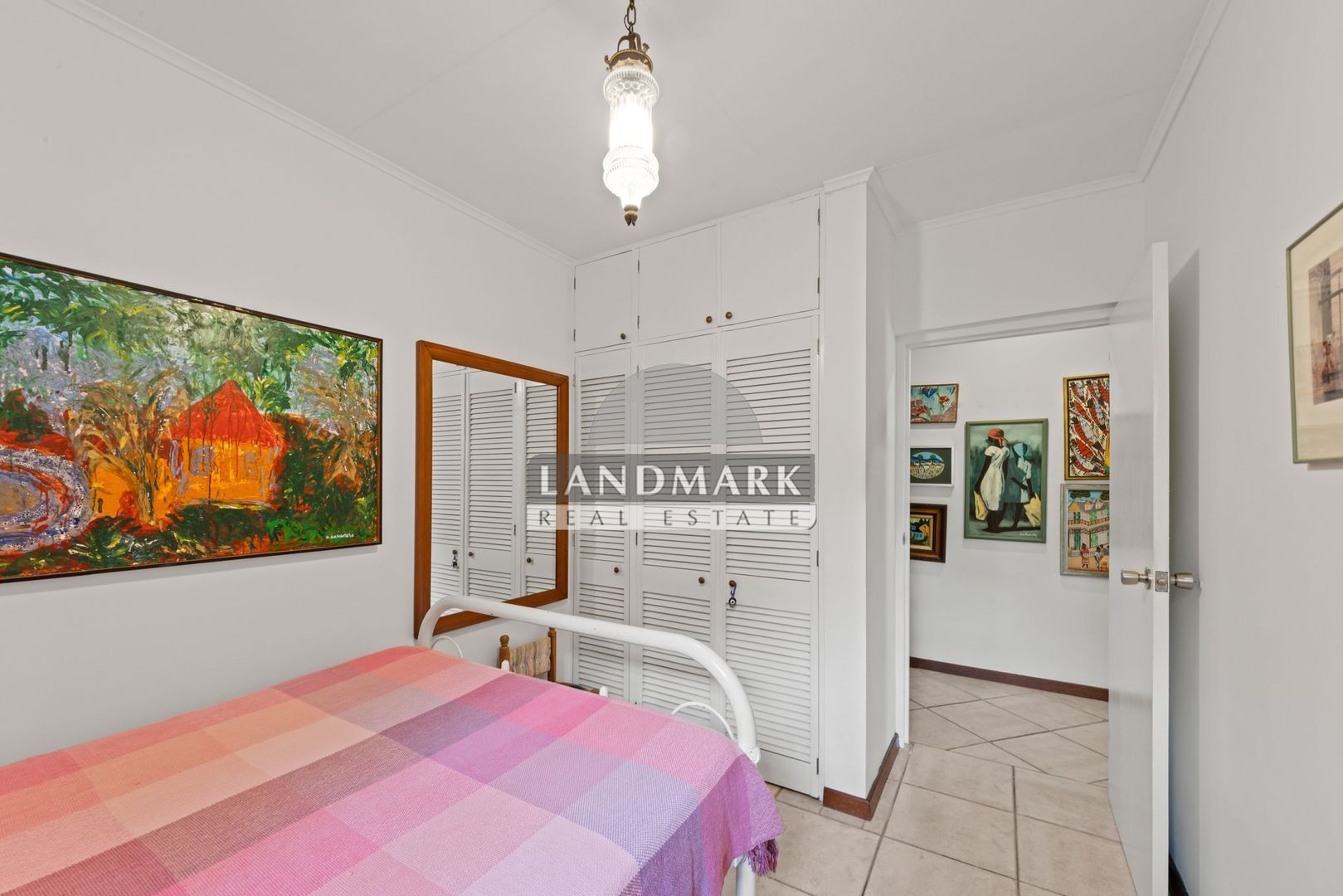 Kaya John Menge 18, Toni Kunchi foto-20