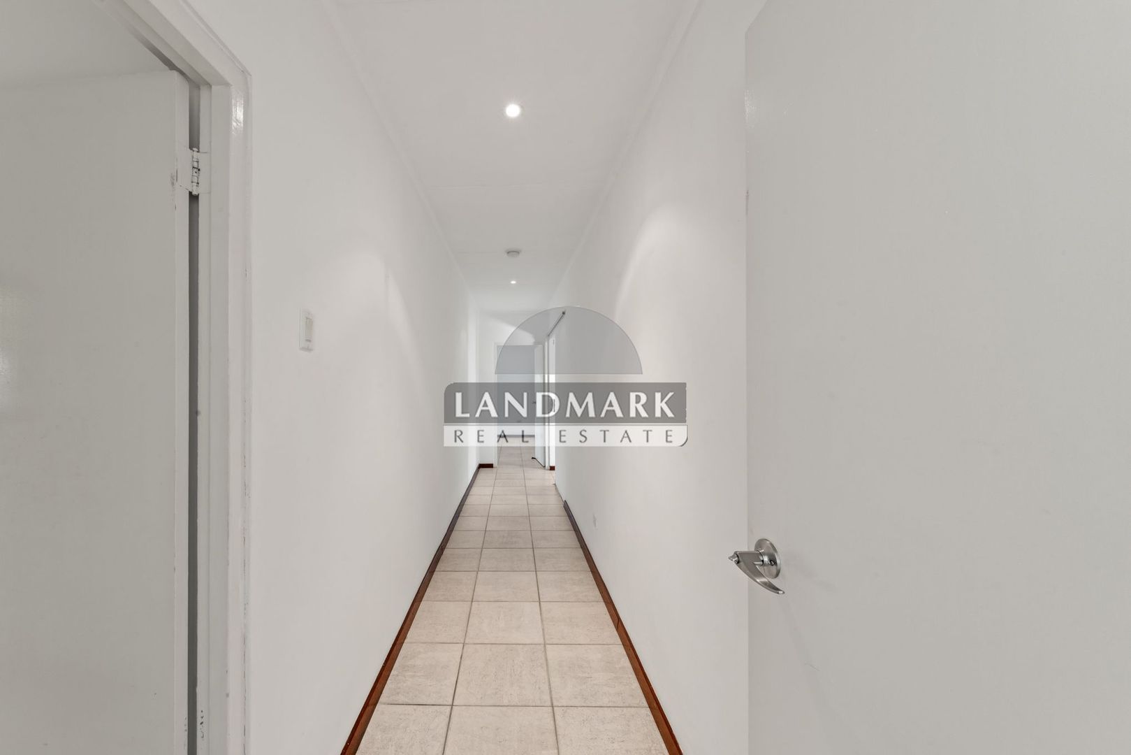 Kaya John Menge 18, Willemstad foto-9