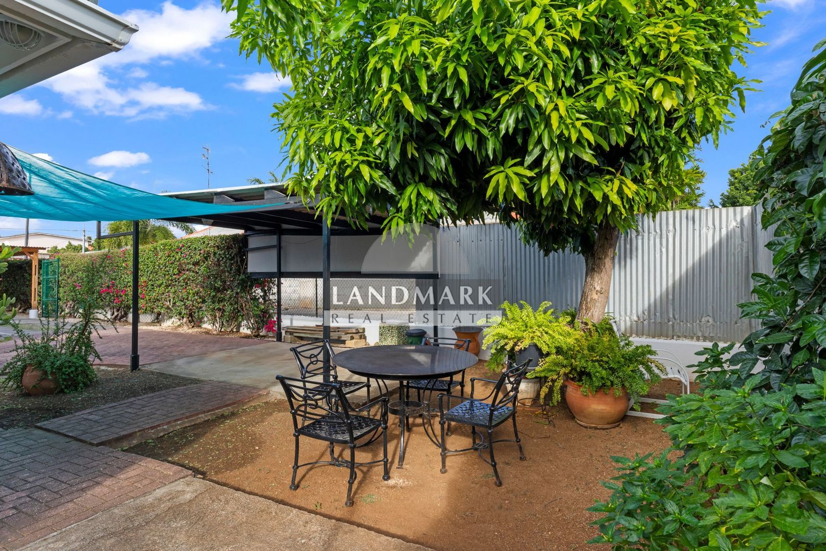 Kaya John Menge 18, Toni Kunchi foto-24