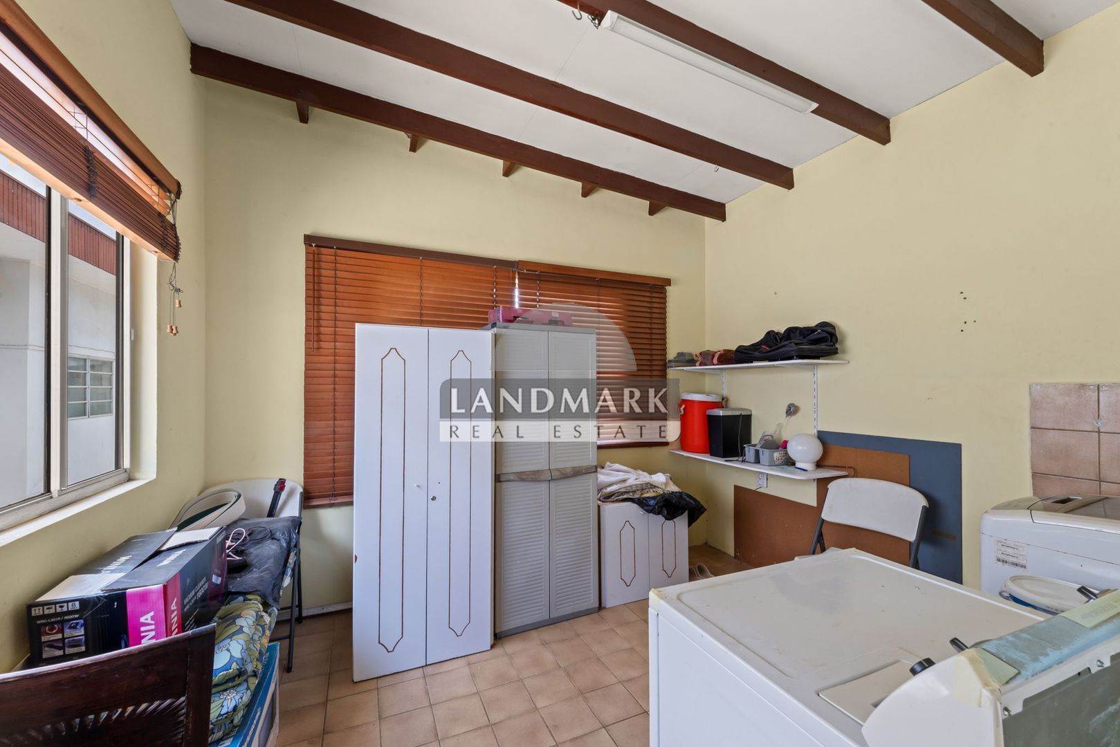 Kamminda Lora 8, Francia foto-20
