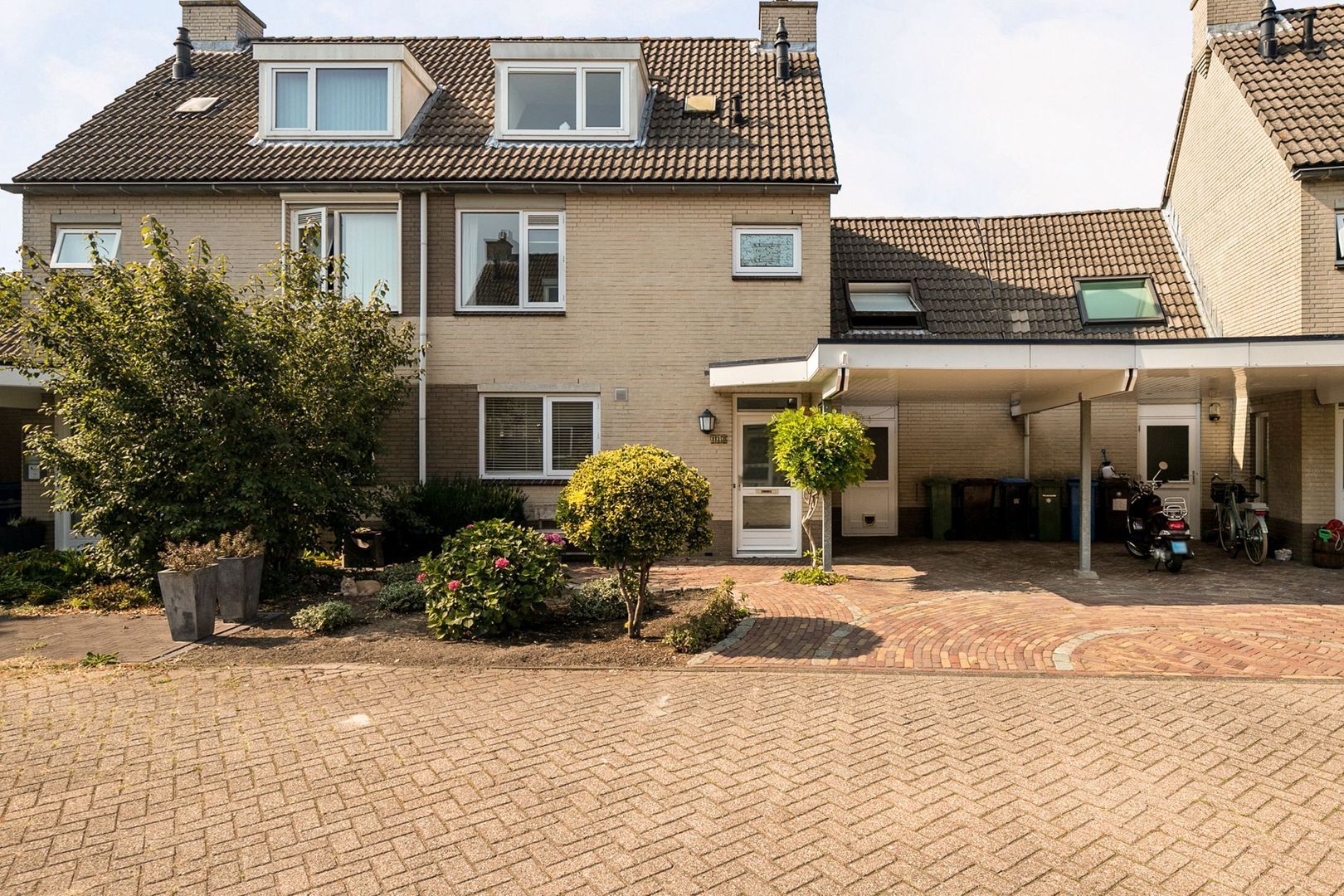 Paltrokmolen 110, Alphen aan den Rijn foto-0 blur