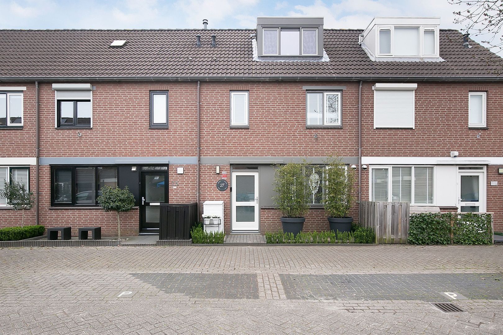 Eikenhorst 27, Alphen aan den Rijn foto-0 blur