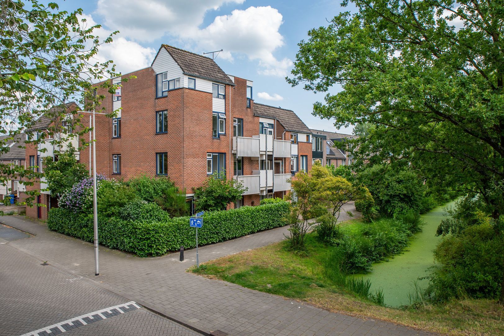 Paddestoelweg 48, Alphen aan den Rijn foto-0 blur