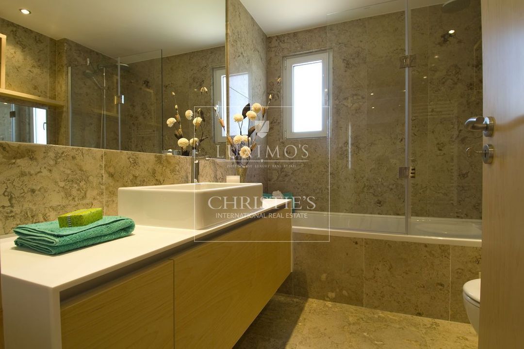 Vilamoura image thumbs 1