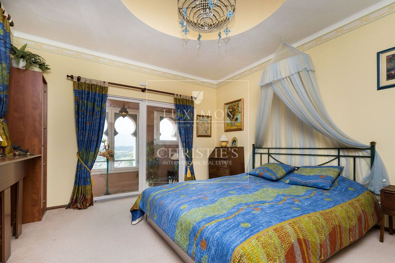 Santa Barbara de Nexe image 1