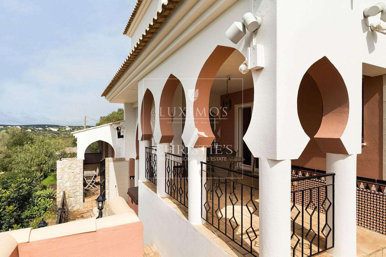 Santa Barbara de Nexe image 1