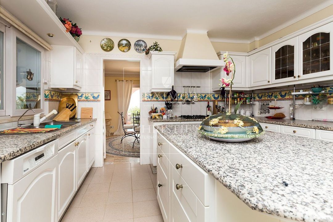 Santa Barbara de Nexe image thumbs 1