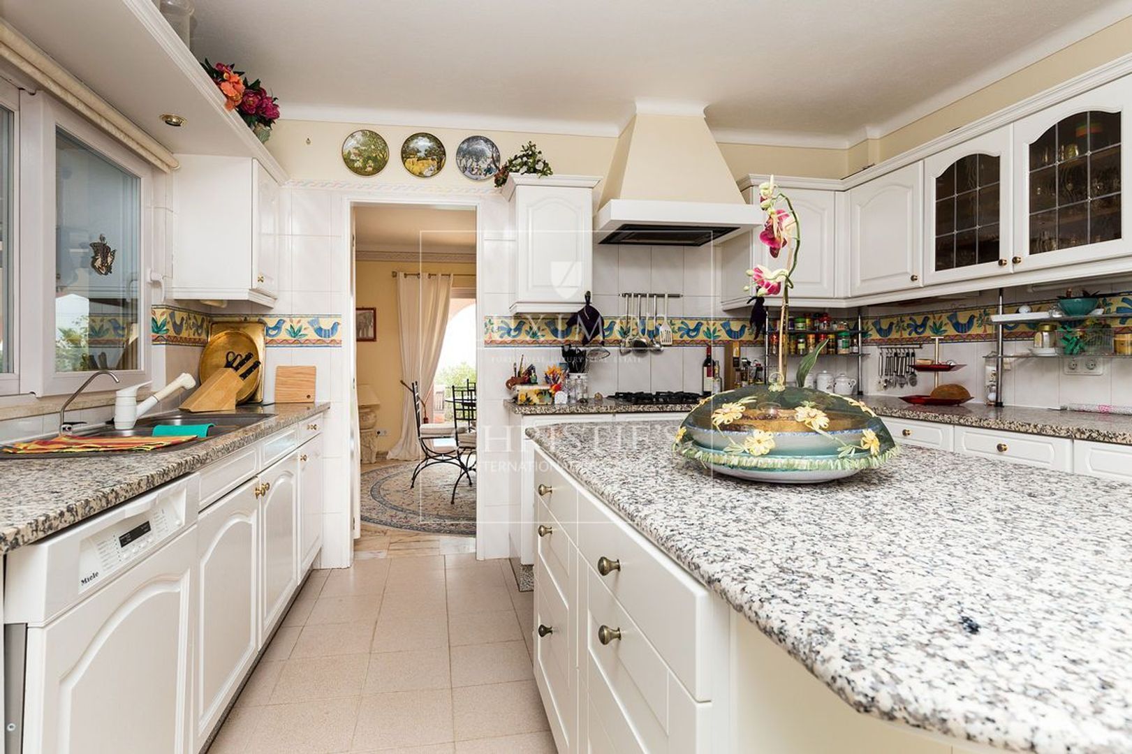 Santa Barbara de Nexe image 1