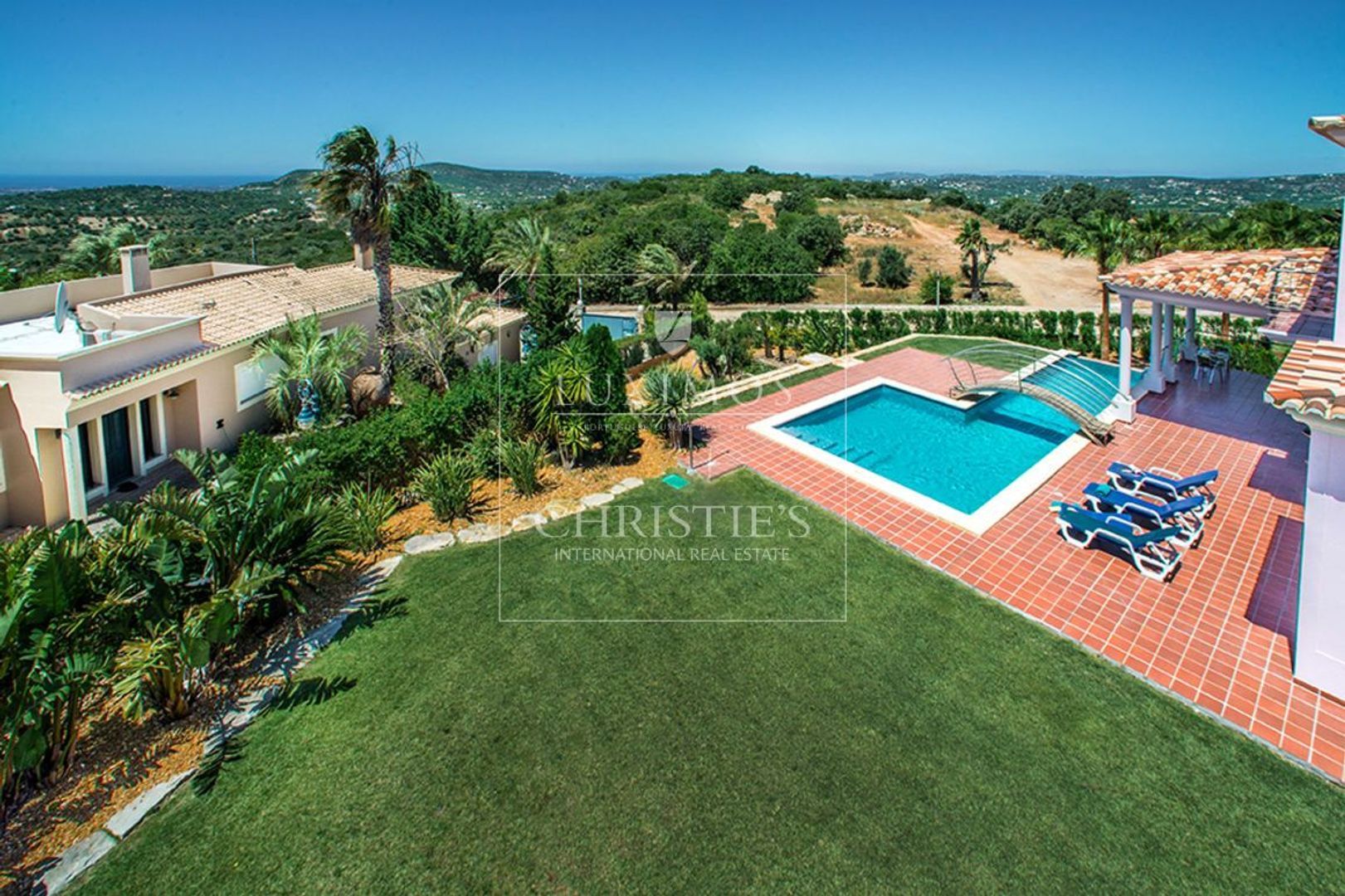 Santa Barbara de Nexe image 1