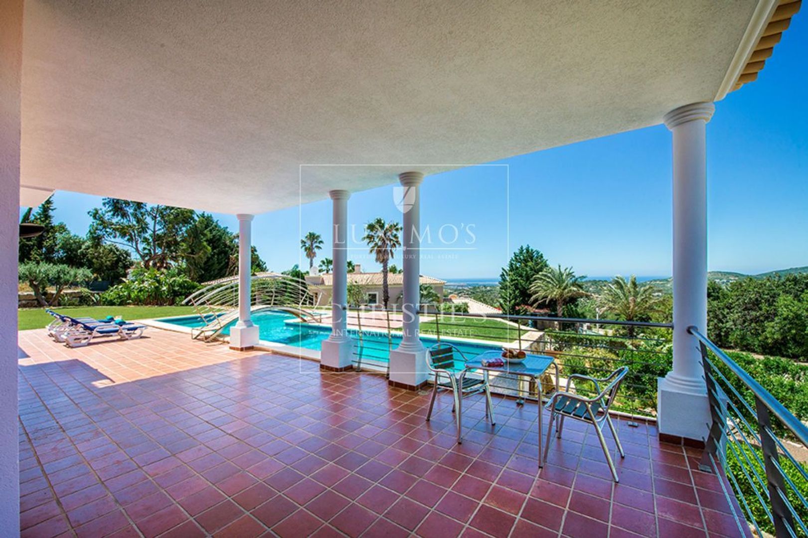 Santa Barbara de Nexe image 1