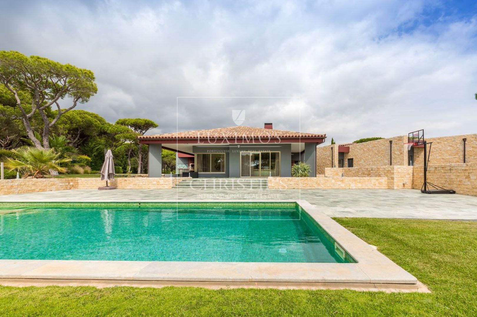 Vilamoura image 1