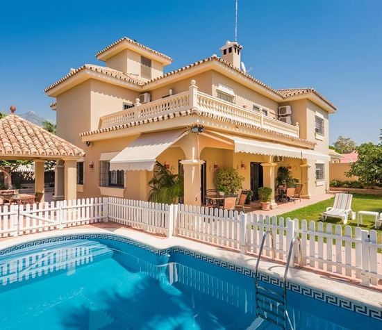 Calle Bergantín, Marbella