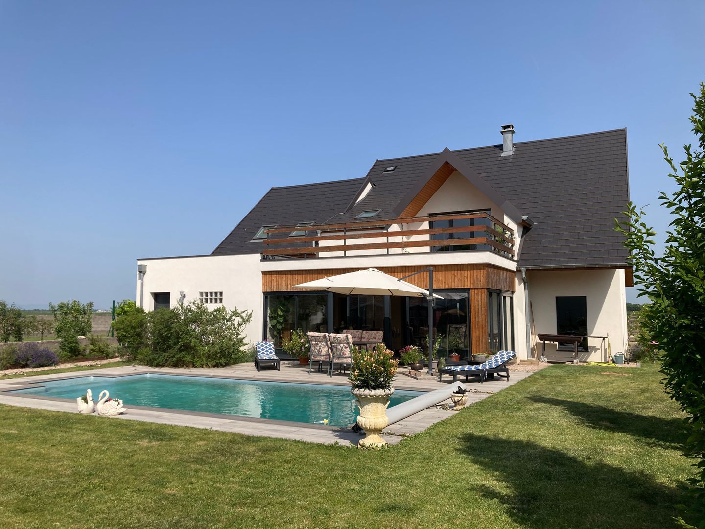 Recently built villa in Alsace, Oberhergheim (Colmar) foto-0