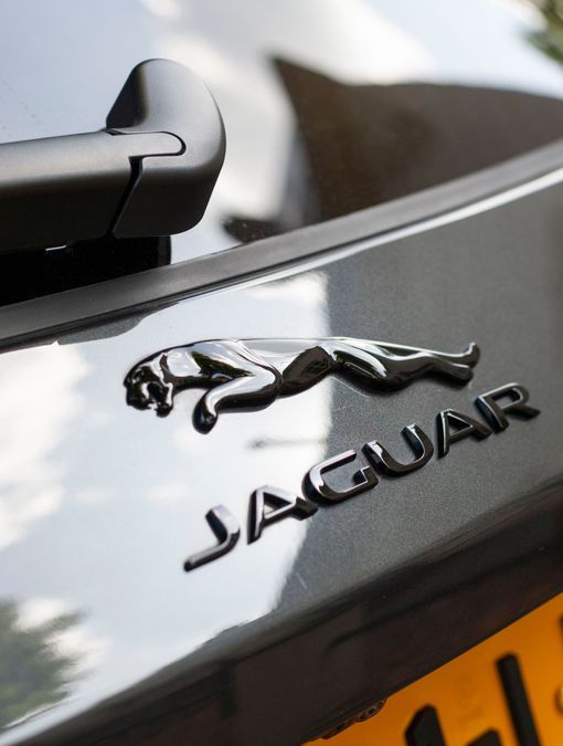Jaguar F-Pace P400e