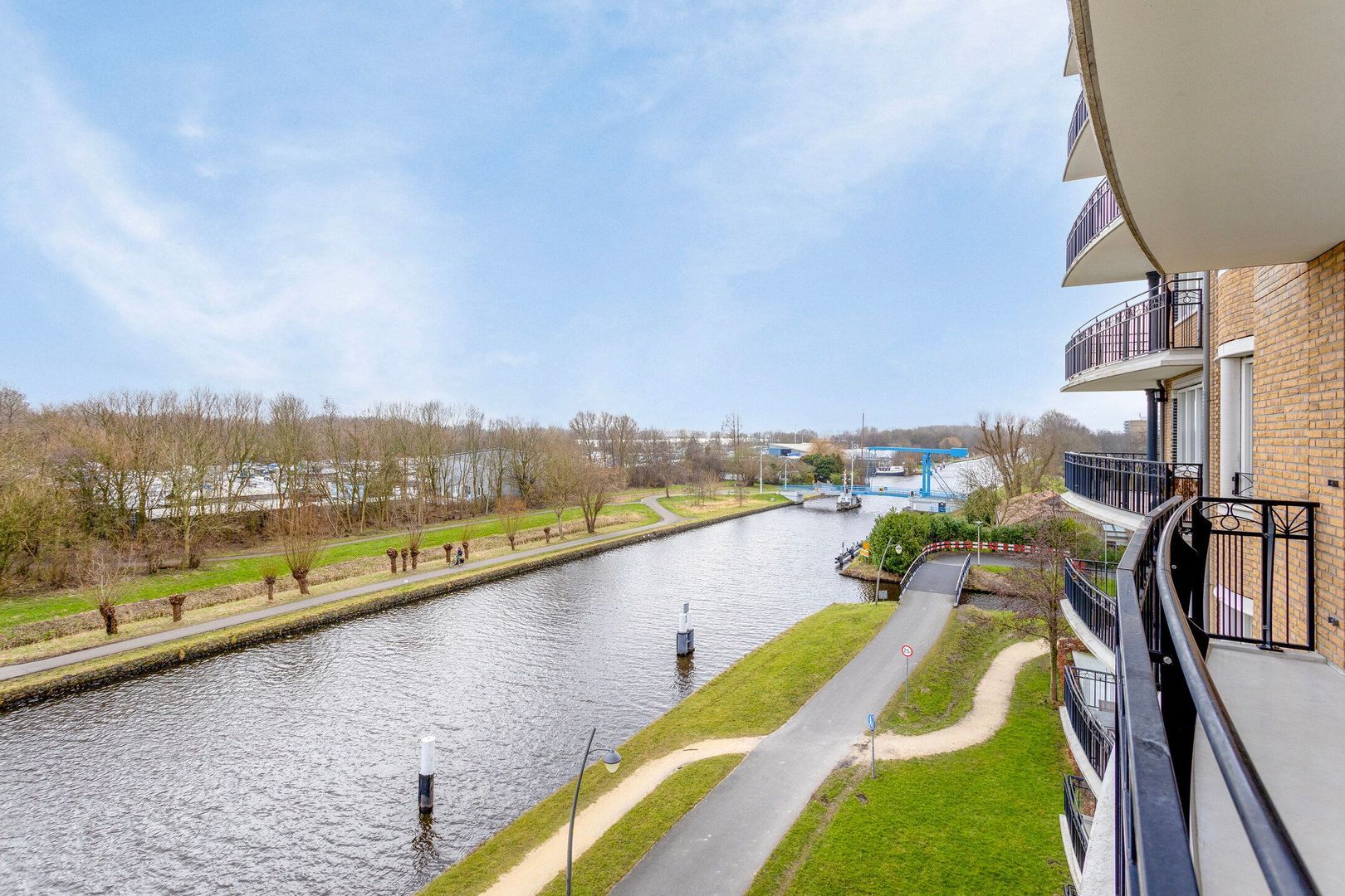 Appartement te koop: Annie M.G. Schmidtlaan 418, Voorschoten